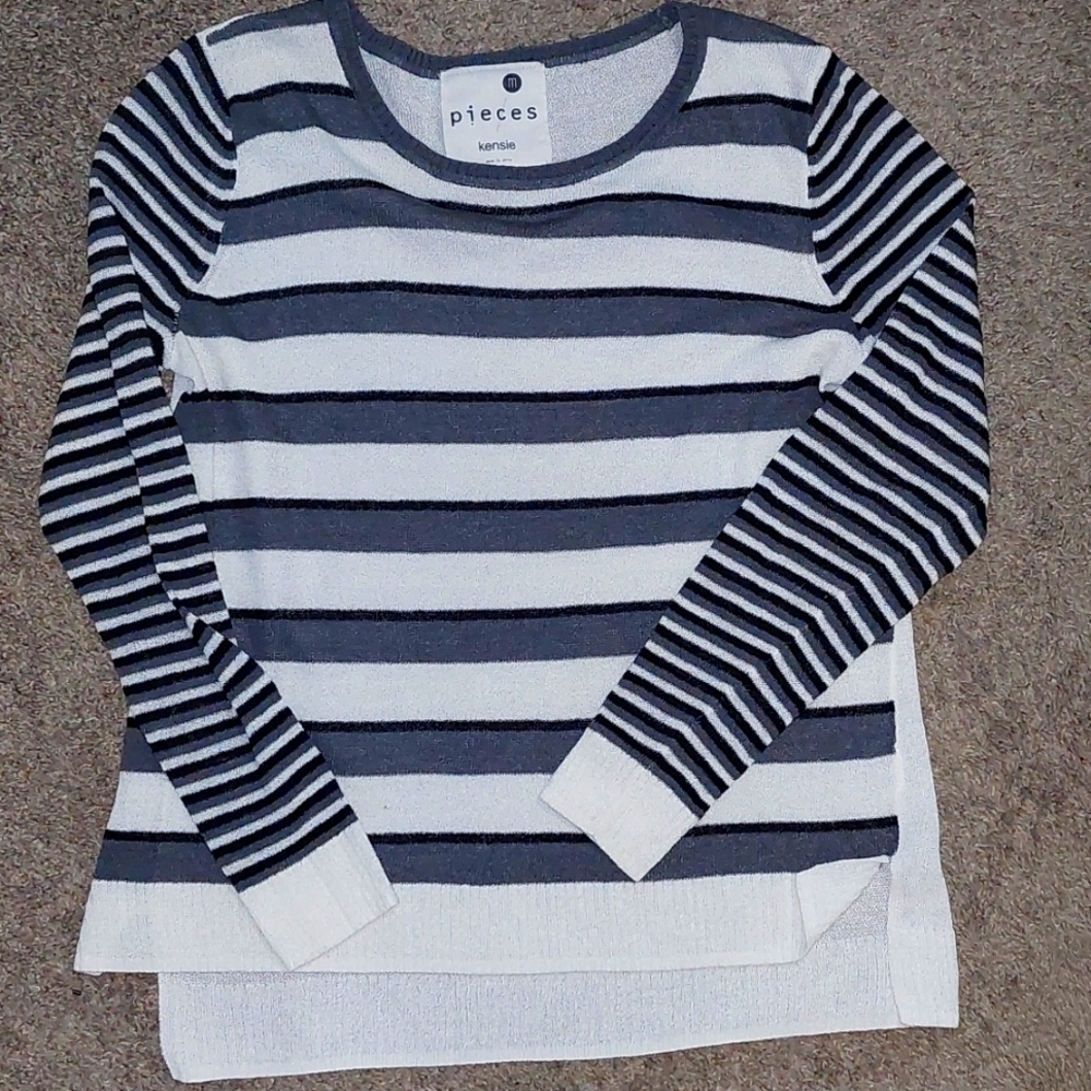 Long Sleeve Top sheer w/ stripes